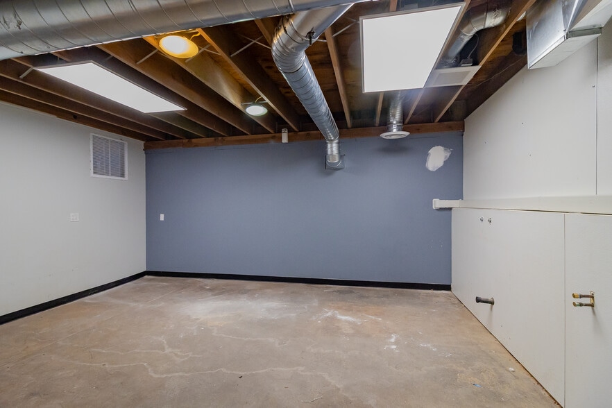 More Photos Of 2021-2033 NE Martin Luther King Jr Blvd, Portland Freestanding For Lease