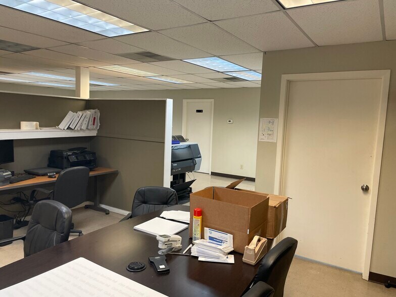 More Photos Of 4051 N Northeast Loop 323, Tyler Warehouse For Lease