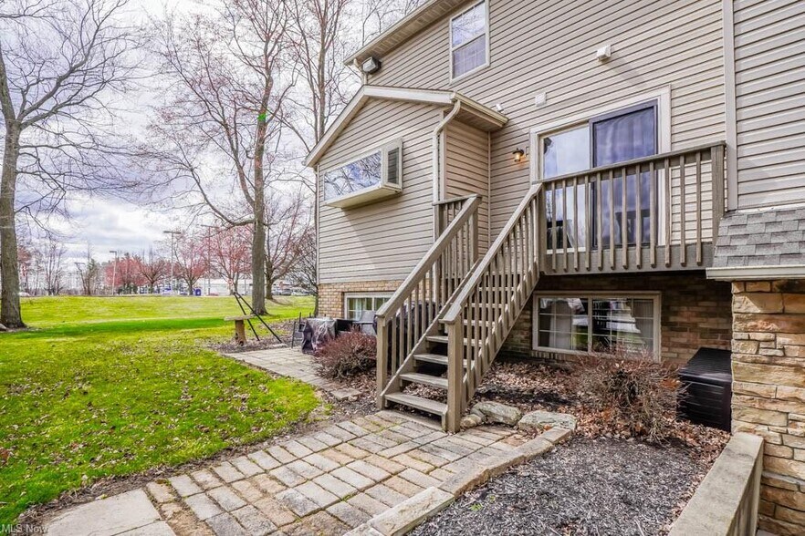 More Photos Of 11316 Cleveland Ave NW, Uniontown Office Residential For Sale