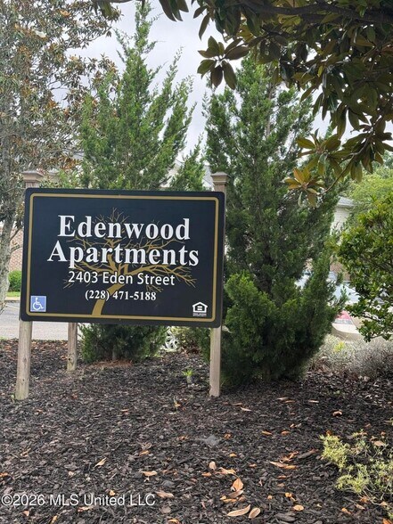 More Photos Of 2403 Eden St, Pascagoula Apartments For Sale