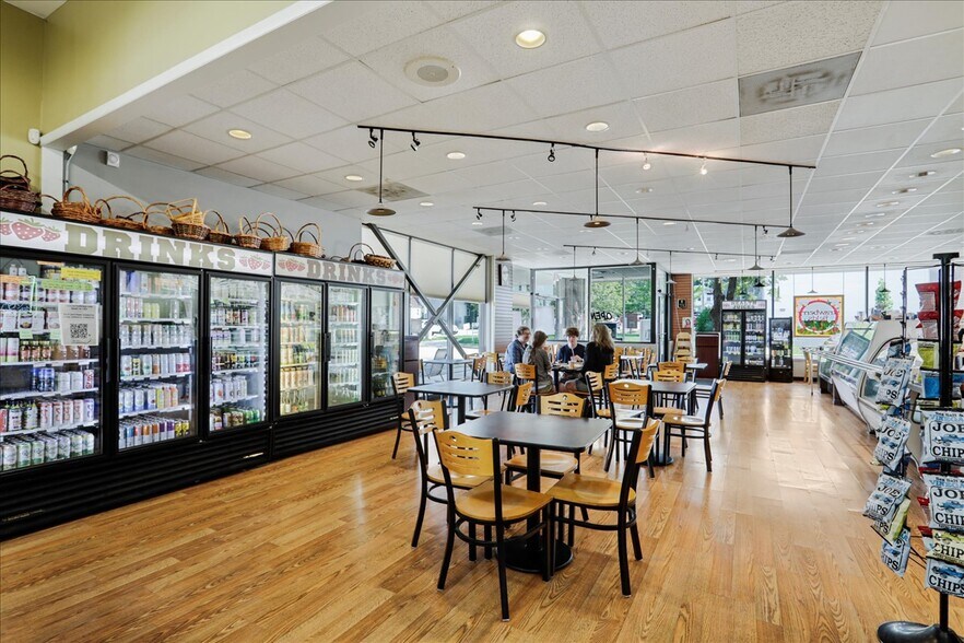 More Photos Of 306 Springfield Ave, Urbana Storefront Retail Office For Sale