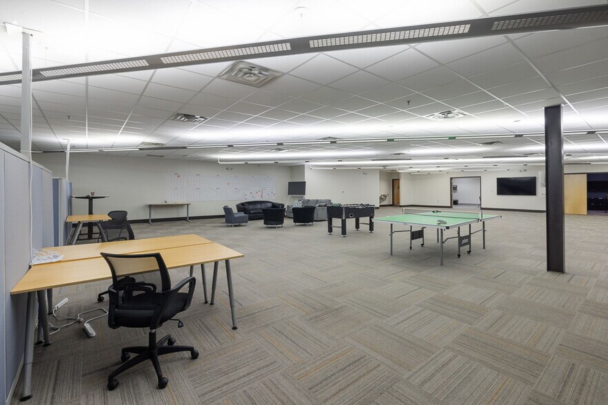 More Photos Of 3401 Gresham Lake Rd, Raleigh Distribution For Lease