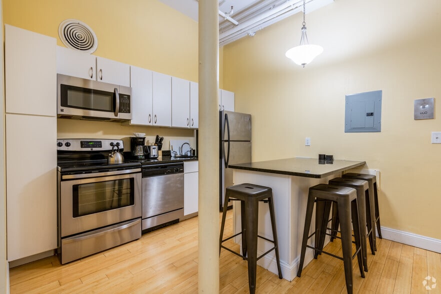 More Photos Of 37-43 Temple Pl, Boston Apartments For Lease