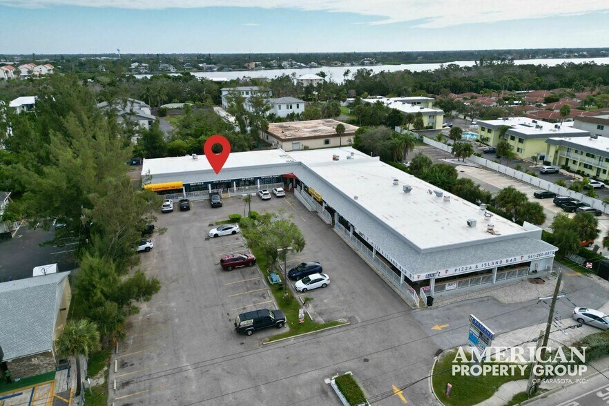 More Photos Of 6525-6635 Midnight Pass Rd, Sarasota Freestanding For Sale