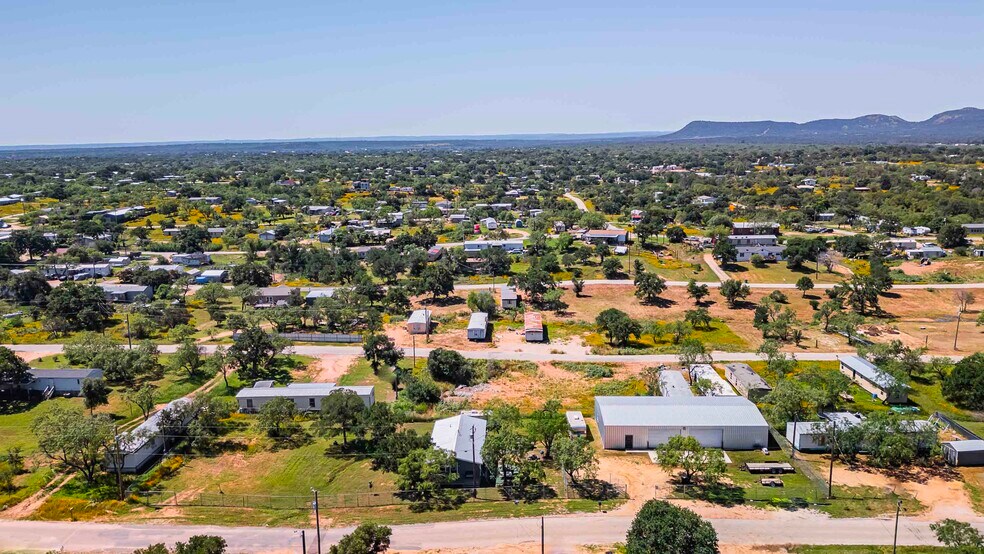 More Photos Of 570 Poncho St, Kingsland Warehouse For Sale