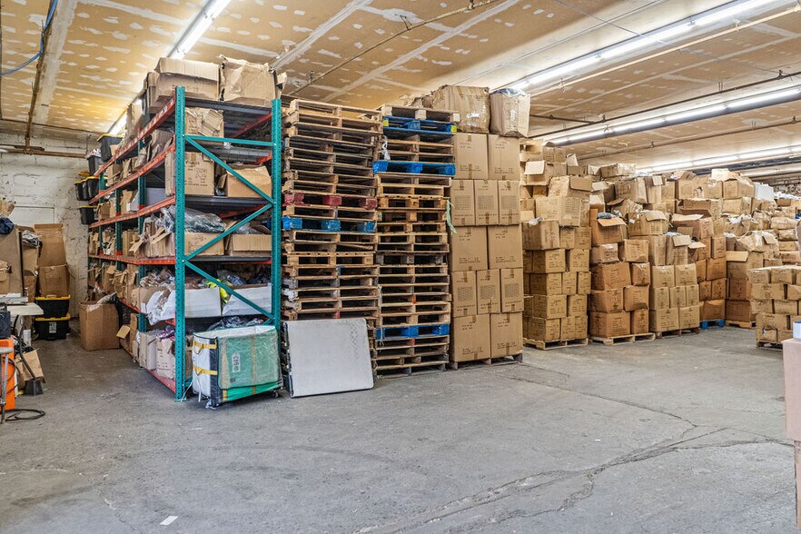 More Photos Of 15 N 15th St, Brooklyn Warehouse For Lease