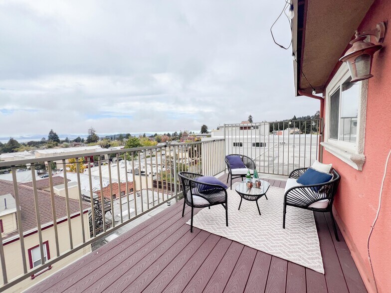 More Photos Of 1444 Walnut St, Berkeley Apartments For Sale