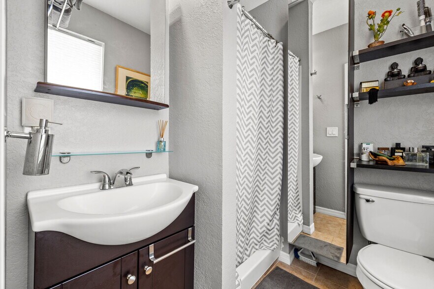 More Photos Of 2801 7th Ave N, Saint Petersburg Hospitality For Sale