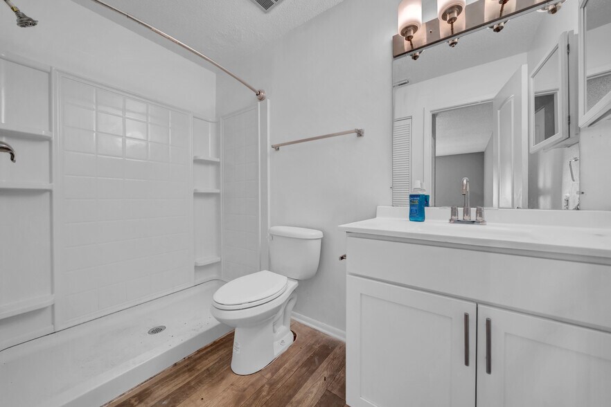 More Photos Of 3810 5th St, Bradenton Apartments For Sale