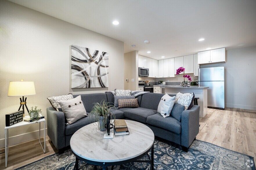 More Photos Of 2531 W Rumble Rd, Modesto Apartments For Sale