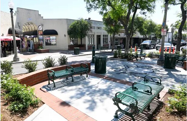 More Photos Of 251 N 2nd Ave, Upland Restaurant For Lease