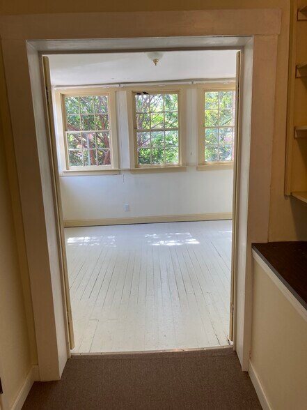 More Photos Of 113 N Foushee St, Richmond Office For Sale