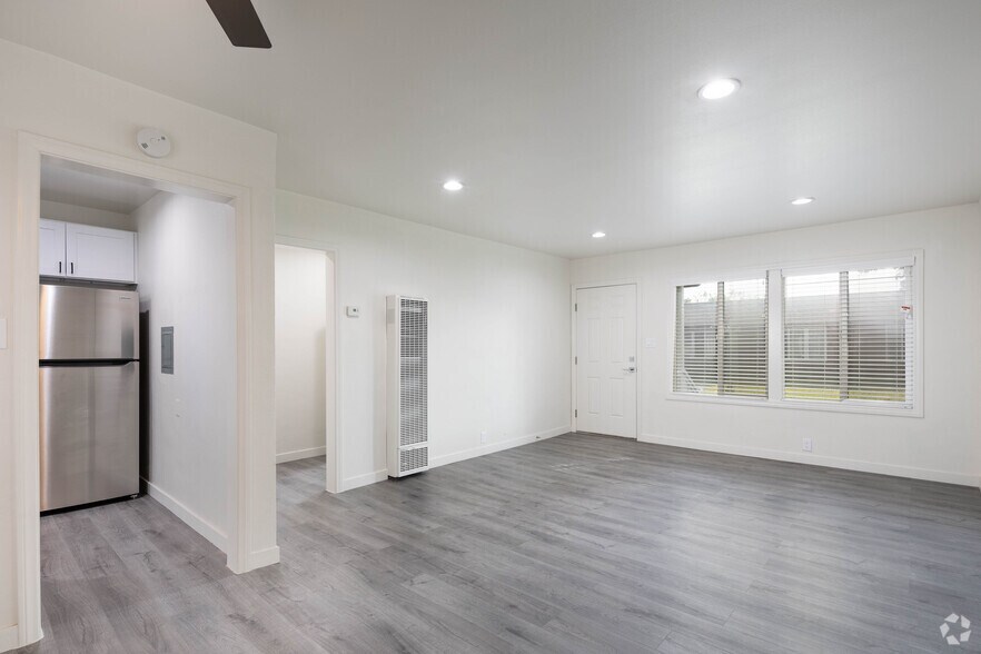 More Photos Of 19131-19161 Delaware St, Huntington Beach Apartments For Sale