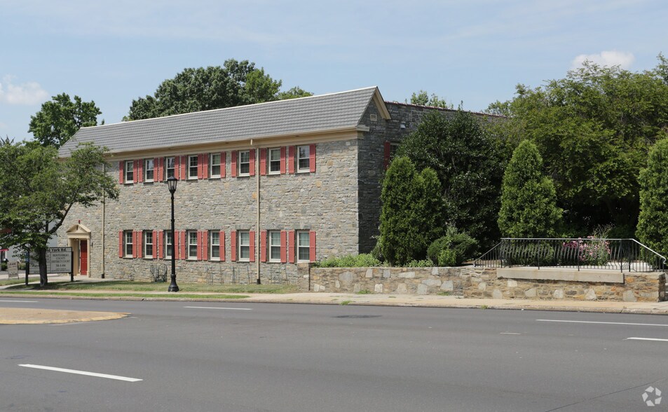 More Photos Of 1150 Old York Rd, Abington Office For Lease