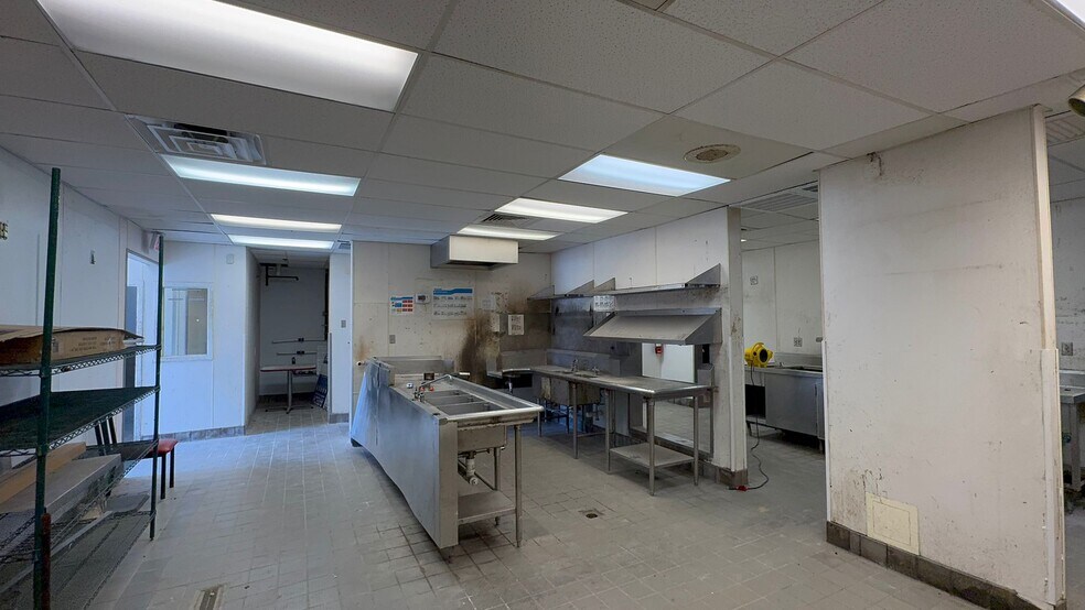 More Photos Of 2441 S Hamilton Rd, Columbus Fast Food For Lease