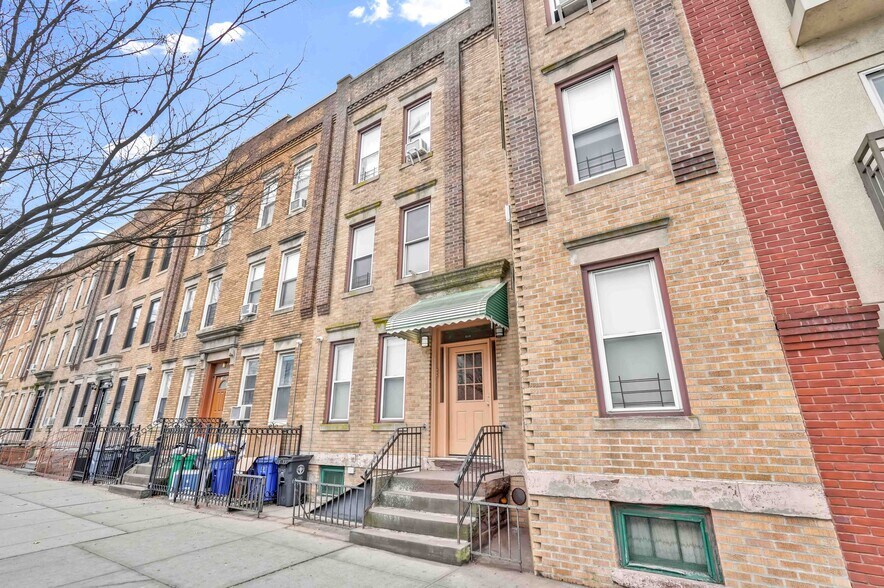 More Photos Of 6340 Fresh Pond Rd, Ridgewood Apartments For Sale