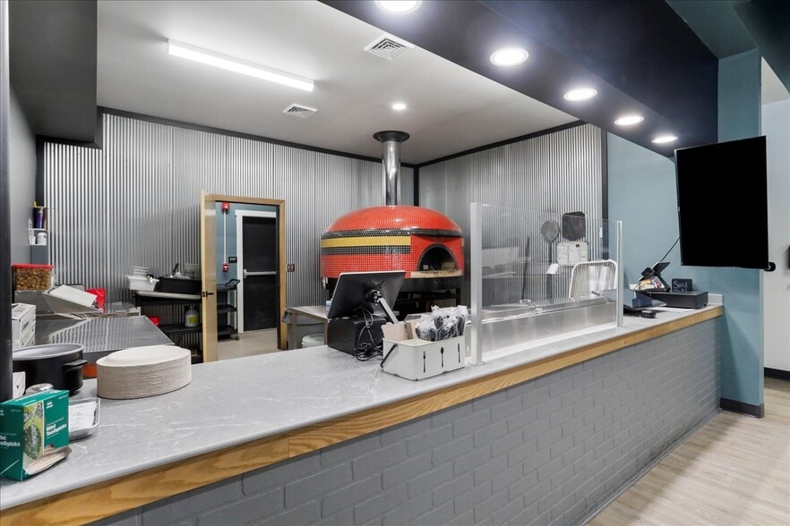 More Photos Of 985 Baltimore Pike, Gettysburg Storefront For Sale