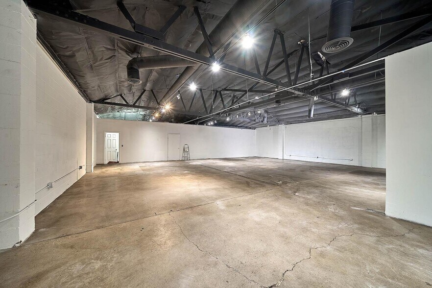 More Photos Of 1243 W Temple St, Los Angeles Warehouse For Lease