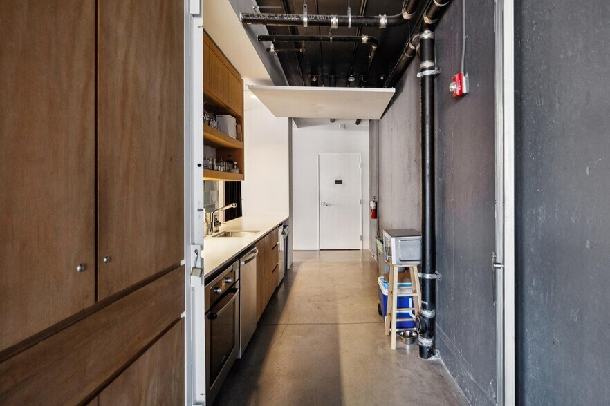 More Photos Of 2405 Folsom St, San Francisco Multifamily For Sale