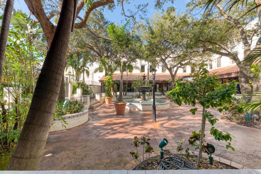 More Photos Of 330 Clematis St, West Palm Beach Storefront Retail Office For Sale