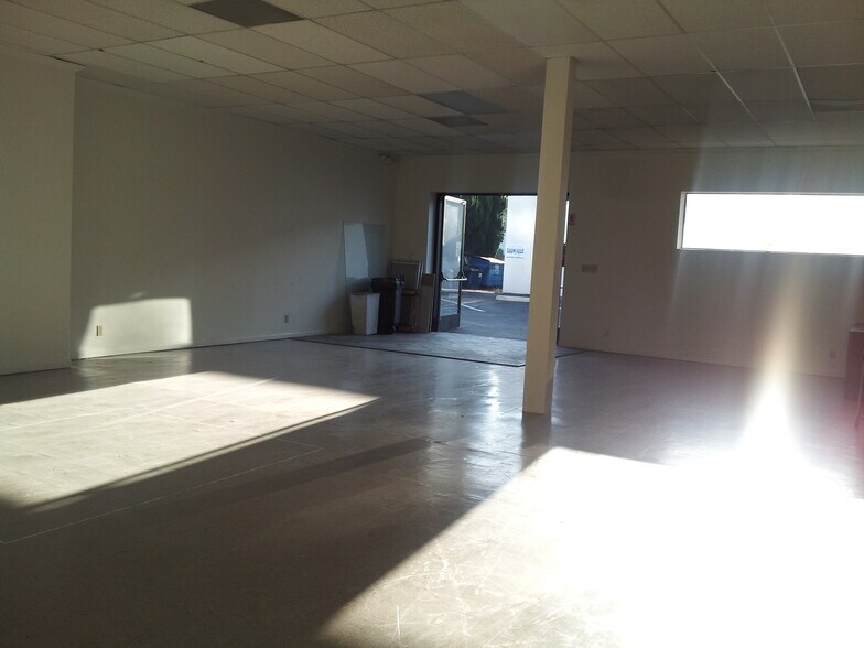 More Photos Of 8549 Wilshire Blvd, Beverly Hills Loft Creative Space For Lease
