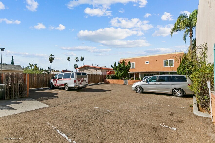 More Photos Of 2731-35 Lemon Grove Ave, Lemon Grove Flex For Lease