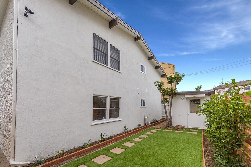 More Photos Of 1057 Euclid Ave, Long Beach Apartments For Sale