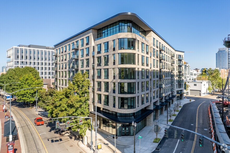 More Photos Of 1725 SW Salmon St, Portland Apartments For Lease