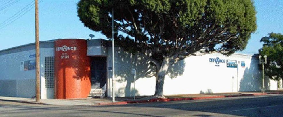 More Photos Of 3131 S Broadway, Los Angeles Manufacturing For Lease