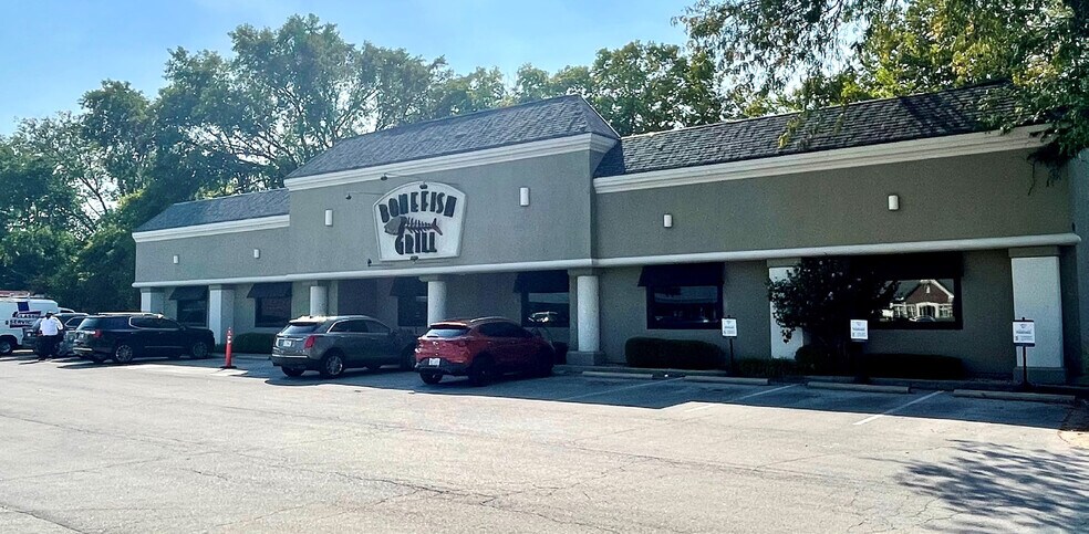 More Photos Of 4527 E 82nd St, Indianapolis Medical For Lease