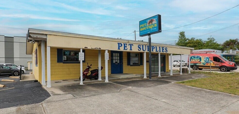 More Photos Of , Largo General Retail For Sale