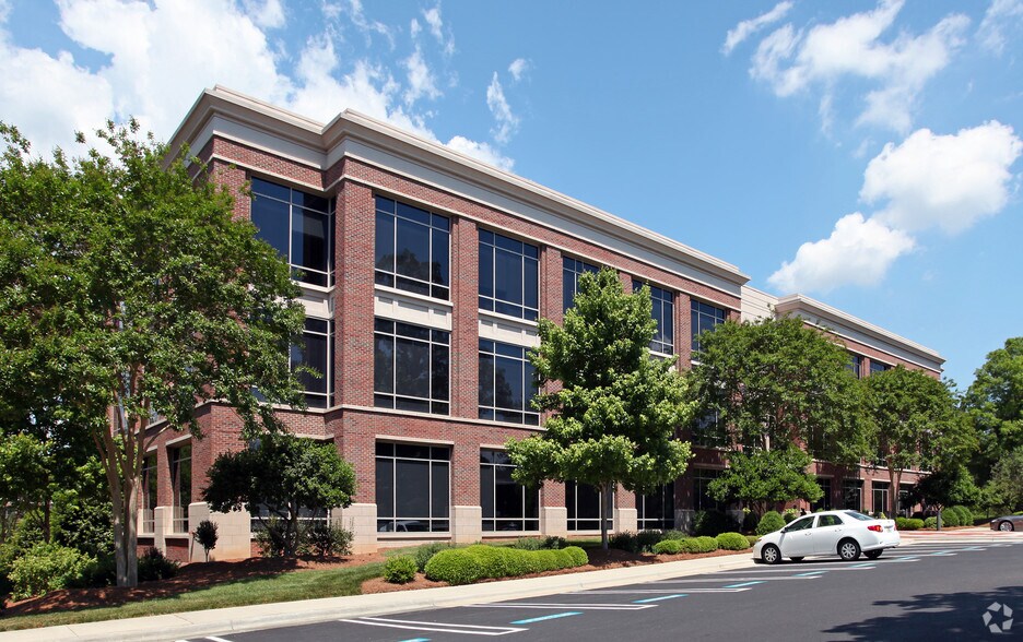 More Photos Of 1414 Raleigh Rd, Chapel Hill Unknown For Lease