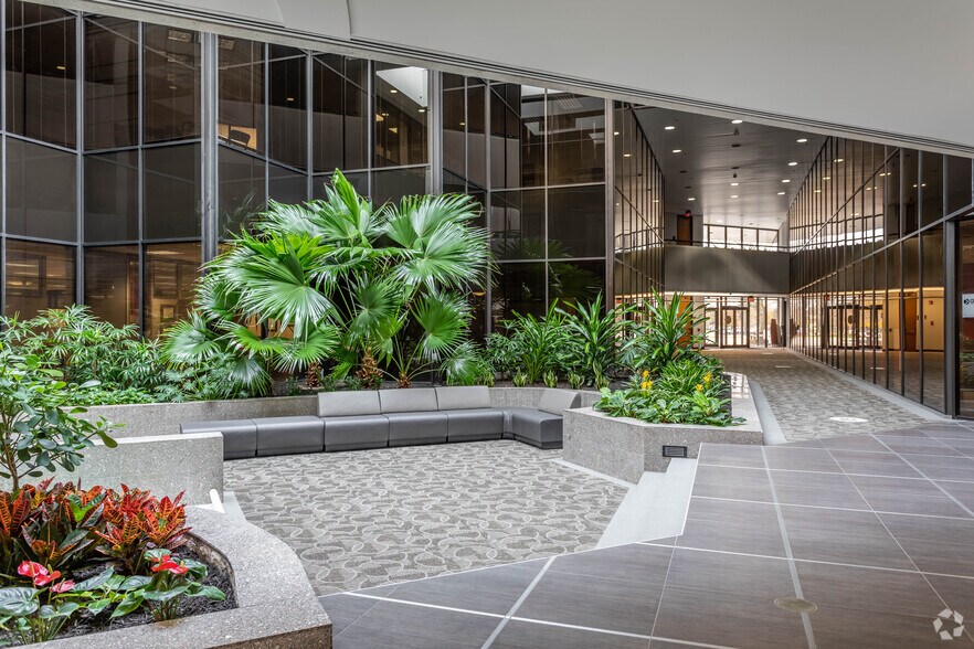 More Photos Of 100 E Campus View Blvd, Columbus Unknown For Lease