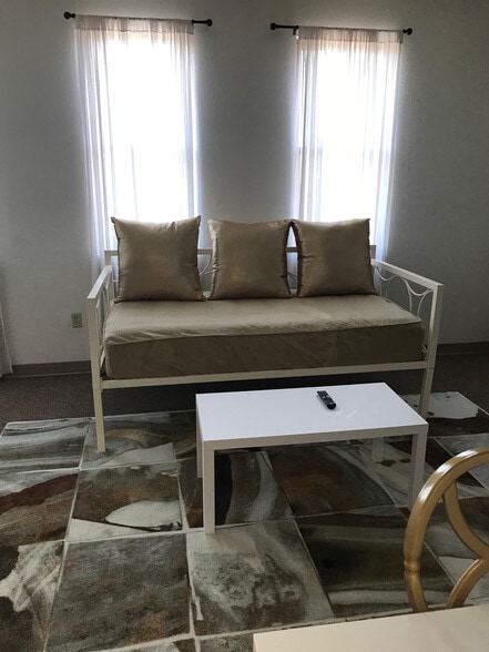 More Photos Of 322 S Main St, Lamar Apartments For Sale