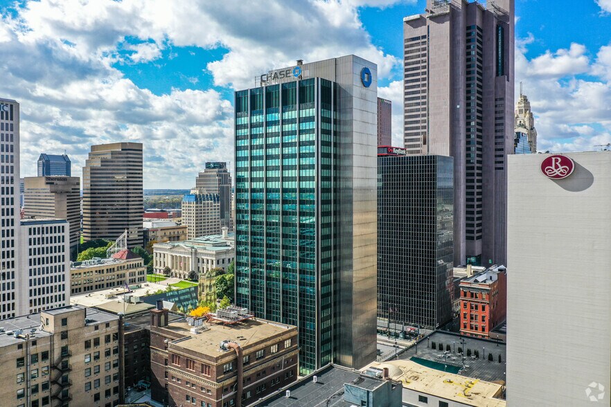 More Photos Of 100 E Broad St, Columbus Office For Sale