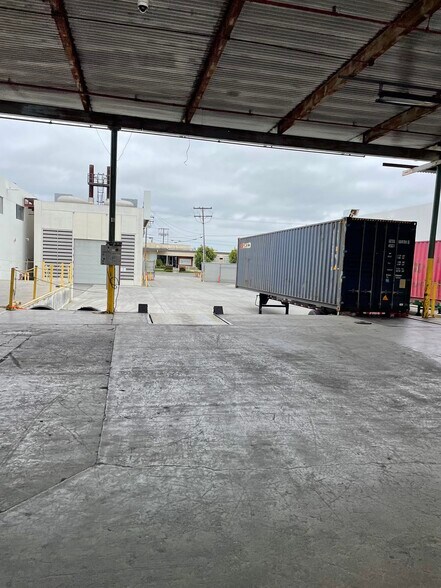 More Photos Of 14263 Gannet St, La Mirada Manufacturing For Lease
