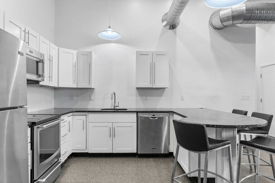 More Photos Of 123 Court St, Binghamton Apartments For Sale