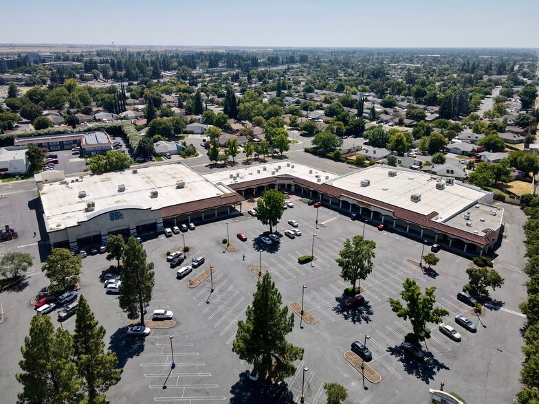 More Photos Of 2810 Zinfandel Dr, Rancho Cordova General Retail For Sale