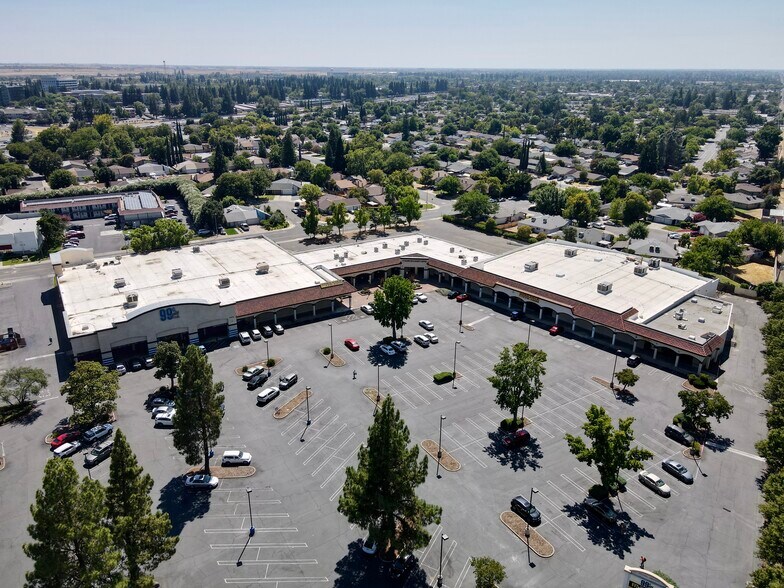 More Photos Of 2810 Zinfandel Dr, Rancho Cordova General Retail For Lease