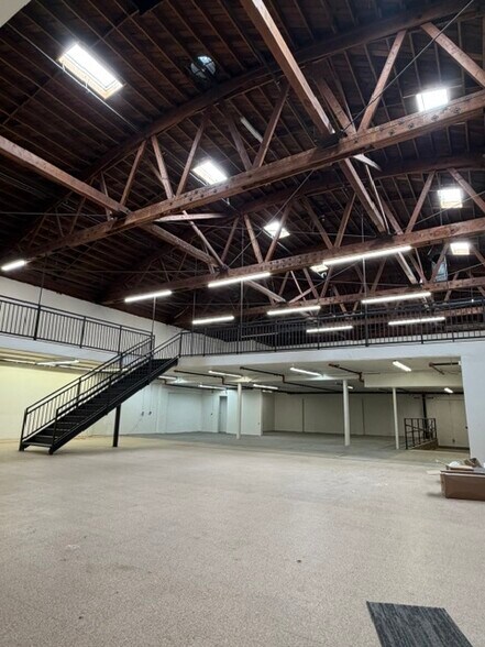 More Photos Of 2700 N Broadway, Los Angeles Freestanding For Lease