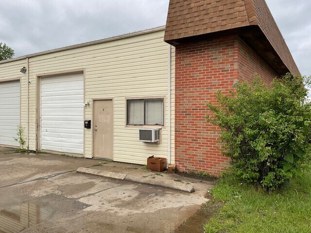 More Photos Of 1802 Vandiver Dr, Columbia Warehouse For Sale