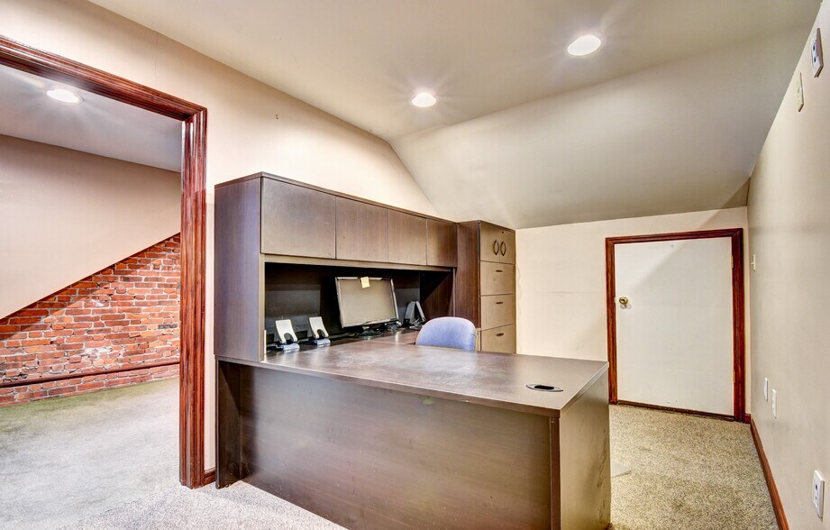 More Photos Of 615 Route 32, Highland Mills Office For Lease