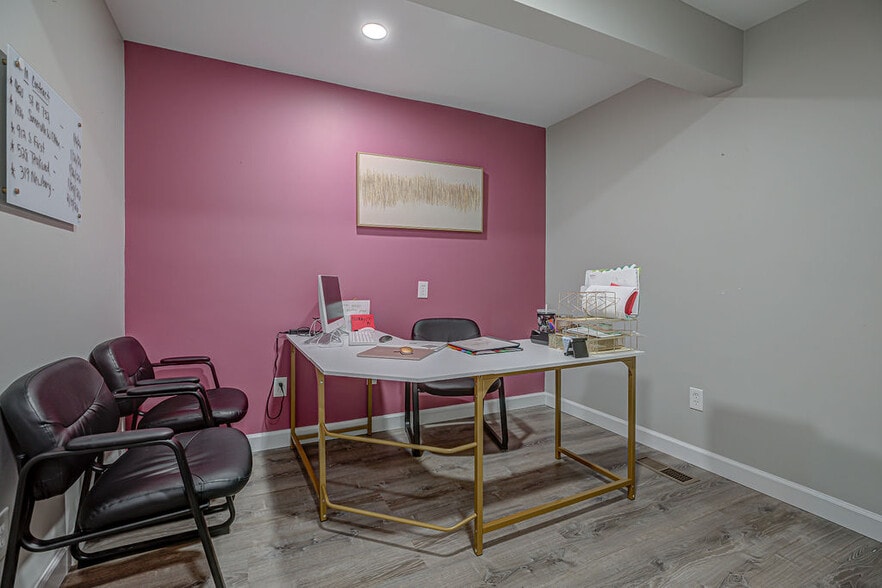 More Photos Of 300-304 Edgewood Dr, Trenton Medical For Lease