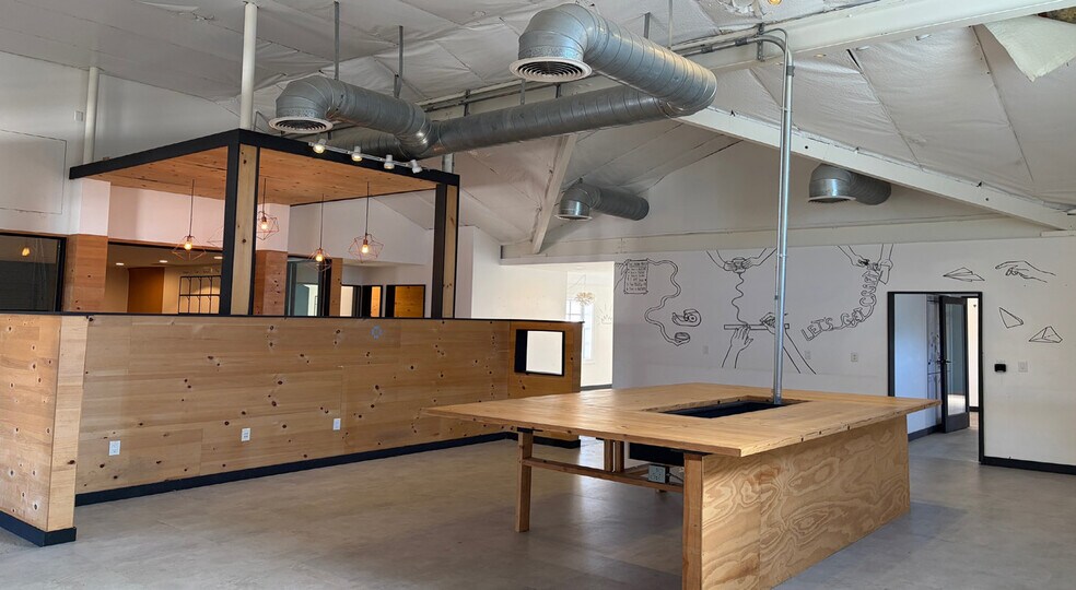 More Photos Of 11685-11695 National Blvd, Los Angeles Loft Creative Space For Lease