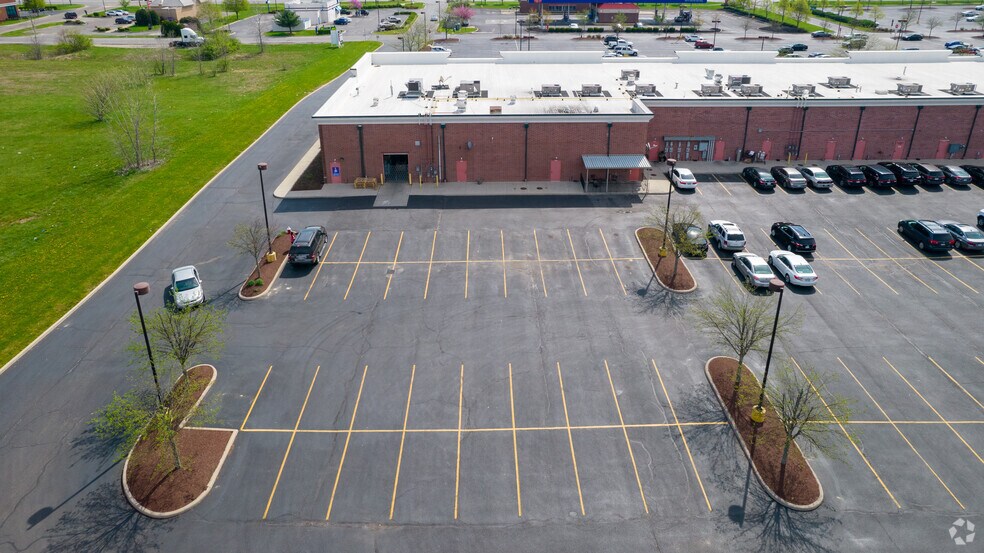 More Photos Of 3773-3841 S Hamilton Rd, Columbus Storefront For Lease