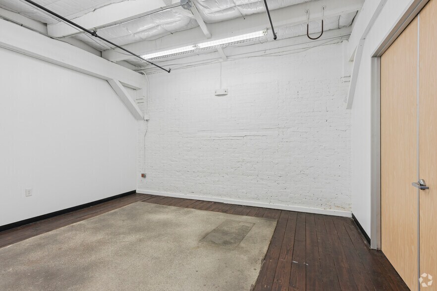 More Photos Of 2315 Commerce St, Houston Unknown For Lease