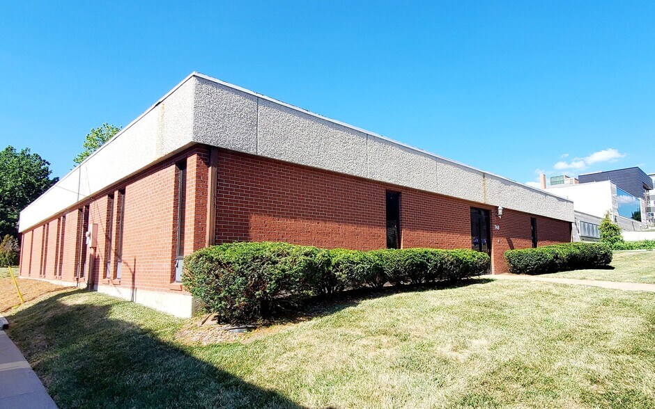 More Photos Of 748 Ann Ave, Kansas City Office For Lease