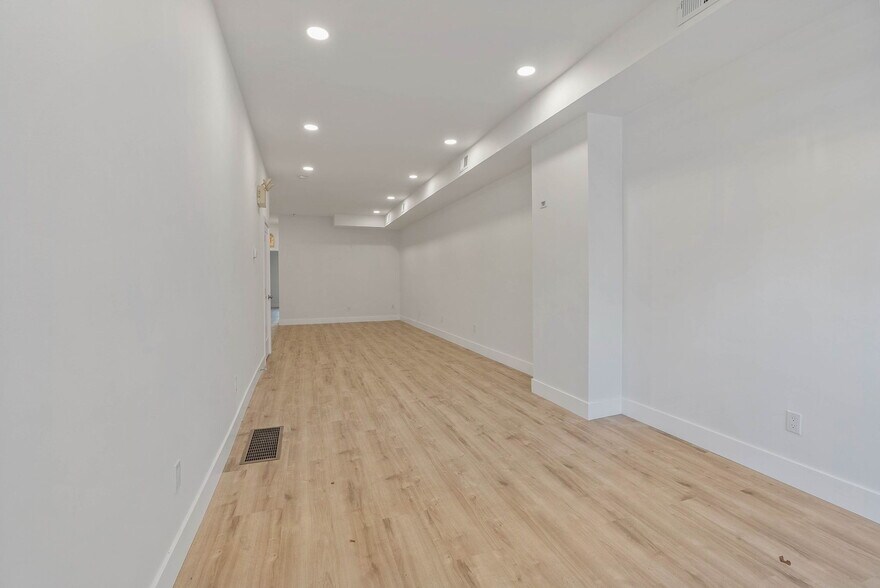 More Photos Of 1326 Point Breeze Ave, Philadelphia General Retail For Lease