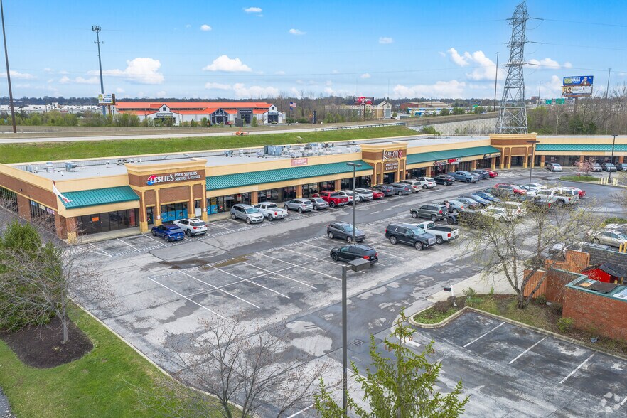 More Photos Of 1370 Veterans Pky, Clarksville Restaurant For Lease