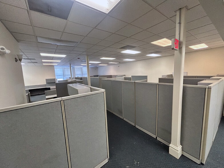 More Photos Of 331 Bridge St, New Cumberland Office For Sale